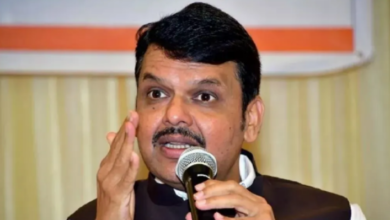 Photo of ‘महाराष्ट्र में सिर्फ मराठी अनिवार्य’, सीएम फडणवीस बोले- हमें अपनी मातृभाषा का सम्मान करना चाहिए