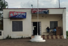 Photo of अमरपुर में रास्ता रोककर सोना-चांदी कारोबारी से लूट, बैग छीनकर भागे बाइक सवार