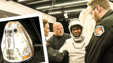 Photo of ‘पृथ्वी की परिक्रमा करते हुए शांत’, भारत की प्राचीन कपड़ा परंपरा वाले का‌र्ड्स लेकर अंतरिक्ष गए थे शुभांशु