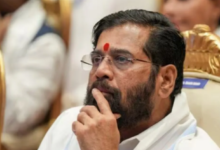 Photo of होटल से 5 दिन बाद बाहर निकले शिंदे के 29 पार्षद, अब दिल्ली में होगा BMC मेयर पर फैसला