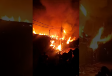 Photo of पटना में भीषण आग का तांडव, अचानक लगी आग से कई दुकानें जलकर खाक