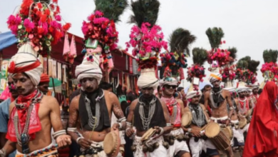 Photo of  धूलकोट में भगोरिया हाट की धूम, पारंपरिक वेशभूषा में उमड़े लोग, ढोल-मांडल की थाप पर थिरके युवा