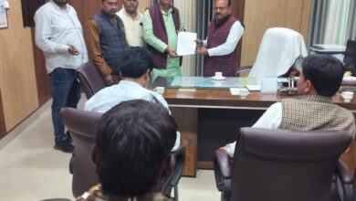 Photo of प्रधानों ने बीडीओ पर लगाए आर्थिक शोषण के आरोप, कार्रवाई न होने पर सामूहिक इस्तीफे की चेतावनी