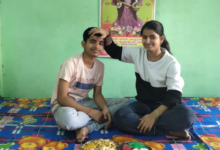 Photo of होली भाई दूज पर बहनों ने भाइयों को लगाया तिलक, लंबी आयु की कामना की