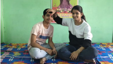 Photo of होली भाई दूज पर बहनों ने भाइयों को लगाया तिलक, लंबी आयु की कामना की