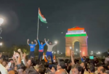 Photo of जीत के जश्न में डूबी राजधानी, विश्व विजेता बनने पर दिल्ली में एक साथ मनी होली और दिवाली