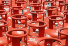 Photo of इंदौर में कमर्शियल सिलेंडरों की सप्लाई पर रोक, होटल-कैटरिंग सेक्टर पर संकट गहराया