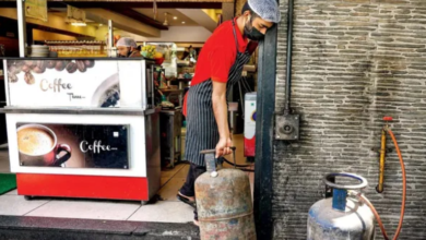 Photo of LPG गैस की कमी से मुंबई के होटलों पर संकट, कई रेस्टोरेंट बंद