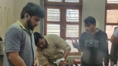 Photo of ब्रेकर से उछली बाइक, महिला गंभीर घायलपति और दो बच्चों के साथ जा रही थी, जिला अस्पताल रेफर।