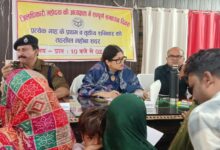 Photo of महोबा सदर लेखपाल ने फर्जी आख्या लगा किया निस्तारण,सम्पूर्ण समाधान दिवस में हुई शिकायत