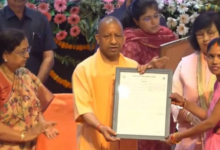 Photo of सीएम योगी ने आंगनबाड़ी कार्यकत्रियो को दिए स्मार्टफोन व नियुक्ति पत्र