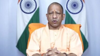 Photo of ‘श्रम कानूनों का पालन करें औद्योगिक इकाईयां’, सीएम योगी बोले- श्रमिक हितों से समझौता स्वीकार्य नहीं