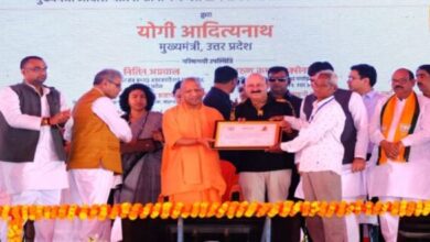 Photo of थारू और बांग्लादेश से विस्थापित परिवारों को मिला जमीन का मालिकाना हक