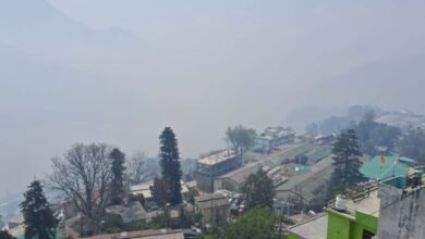 Photo of पहाड़ों में बूंदाबांदी से मैदान में गिरा पारा, आज भी ओलावृष्टि और तूफान की चेतावनी