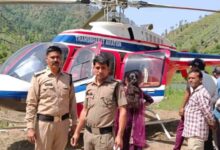 Photo of Tehri: हेलिकॉप्टर की खेतों में इमरजेंसी लैंडिंग, हाईटेंशन विद्युत लाइन के संपर्क में आया