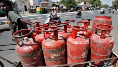 Photo of 49.8 लाख एलपीजी सिलिंडर एक दिन में वितरित, 98 प्रतिशत ऑनलाइन बुकिंग