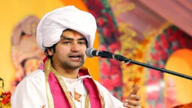 Photo of नीलकंठ पर्वत की तलहटी के पास ध्यान गुफा में साधनारत हैं धीरेंद्र शास्त्री