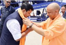 Photo of नितिन नवीन का लखनऊ में स्वागत, रिसीव करने पहुंचे योगी; रोड शो में बरसे फूल