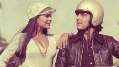 Photo of 15 साल की पाकिस्तानी सिंगर ने Zeenat Aman को दिया था ये हिट गाना, 46 साल बाद भी है कल्ट