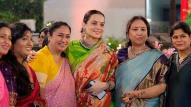 Photo of दिल्ली में तीज मिलन: सीएम रेखा के घर पहुंचीं सांसद कंगना रनौत, सीएम संग झूमीं